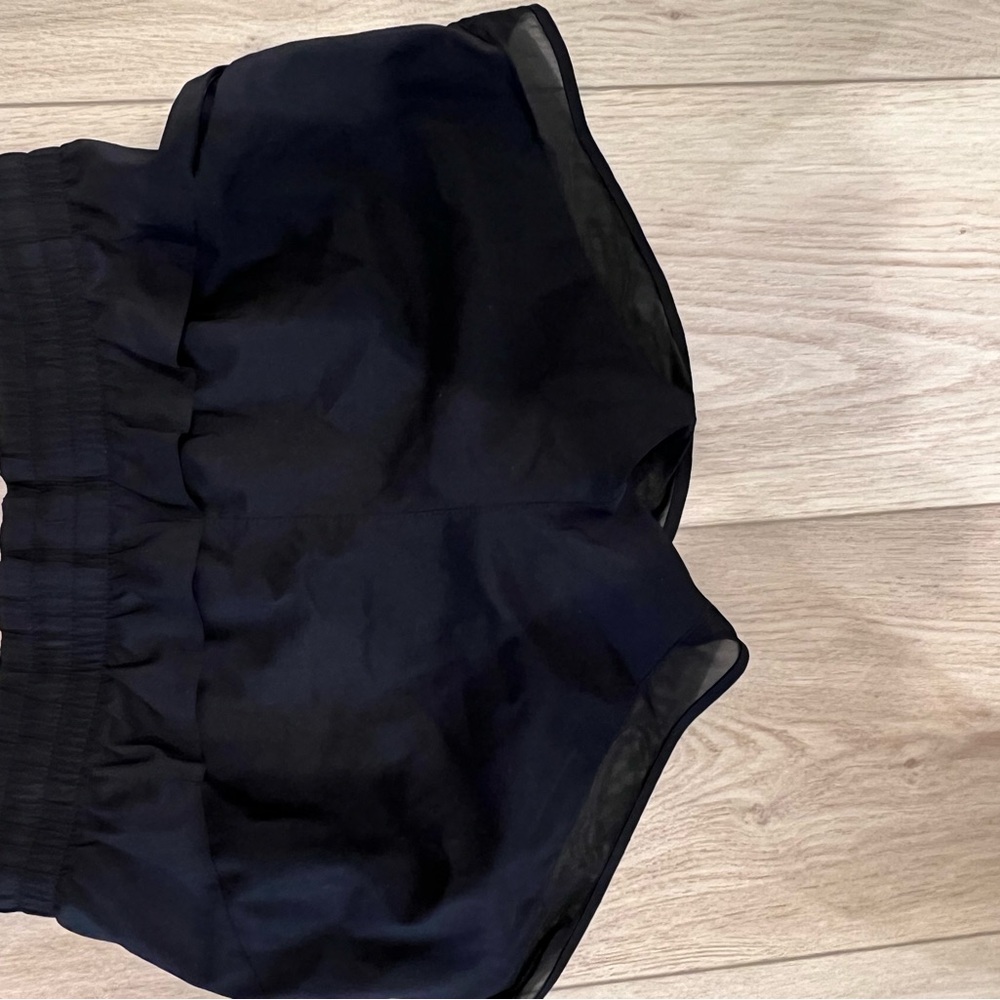Athleta Mesh Racer Run Short 4” Black